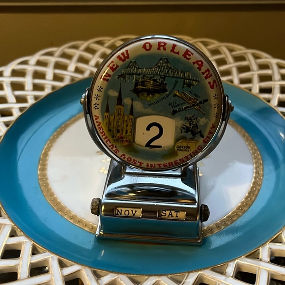 Vintage perpetual desk calendar New Orleans - Picture 1 of 8